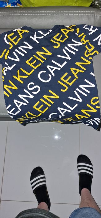 Calvin Klein dla dziecka malego 116-122