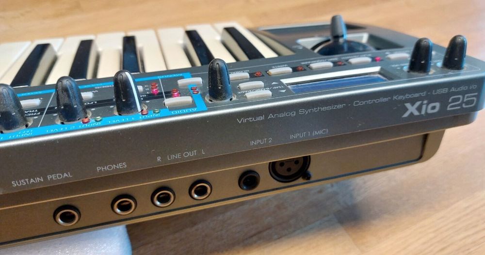 Novation XioSynth25 Sintetizador Interface