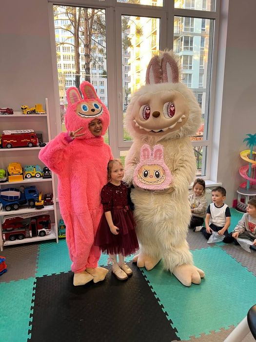 Костюм Грінча в оренду, а також Скай, Ельза, Лабубу, Кремез, квест