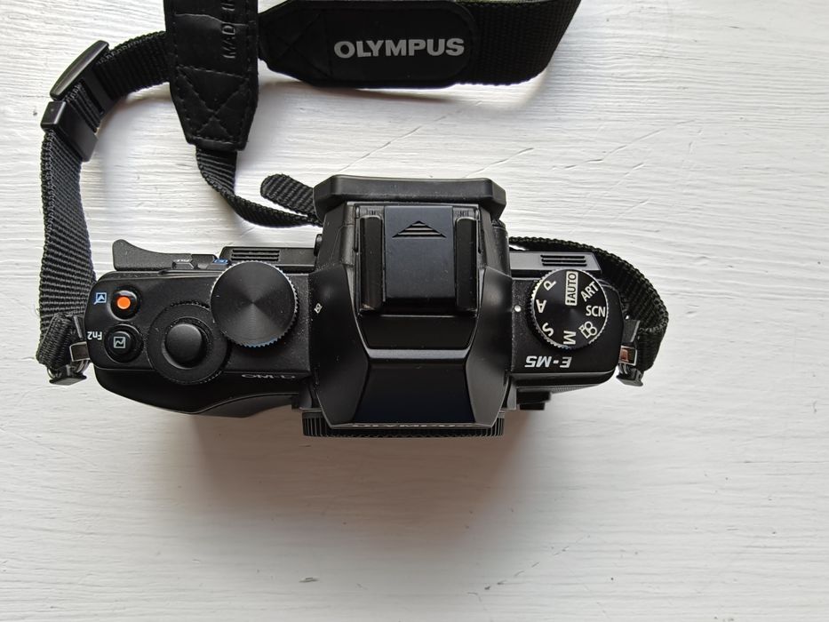 Olympus OM-D E-M5 + Oryginalna ładowarka