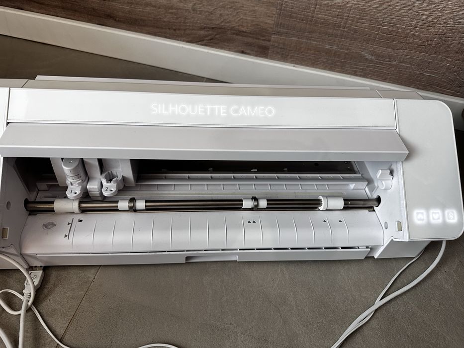 Плоттер Silhouette Cameo 4