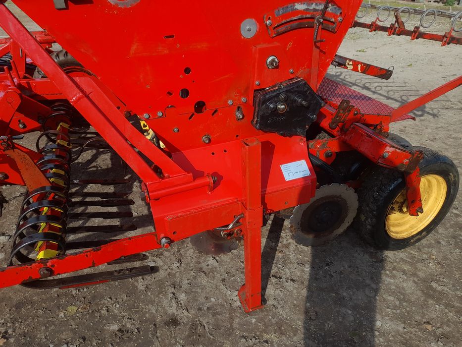 Сівалка сошникова  механічна Väderstad Rapid 400S