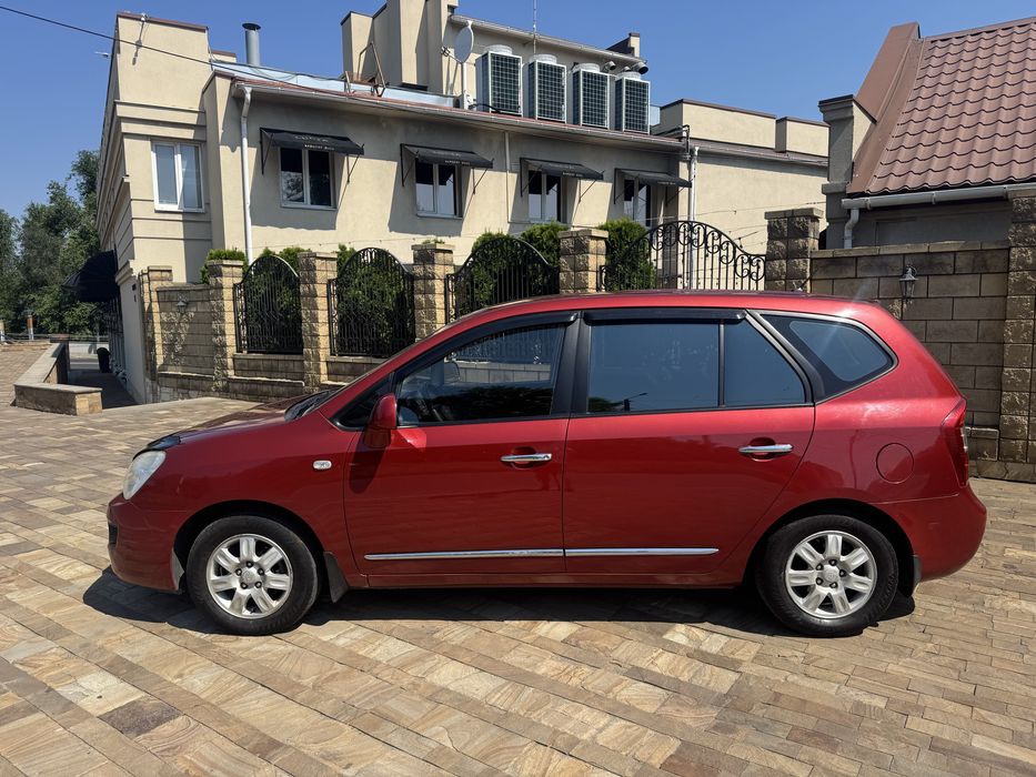 Продам Kia Carens 2008 г. 2.0 дизель