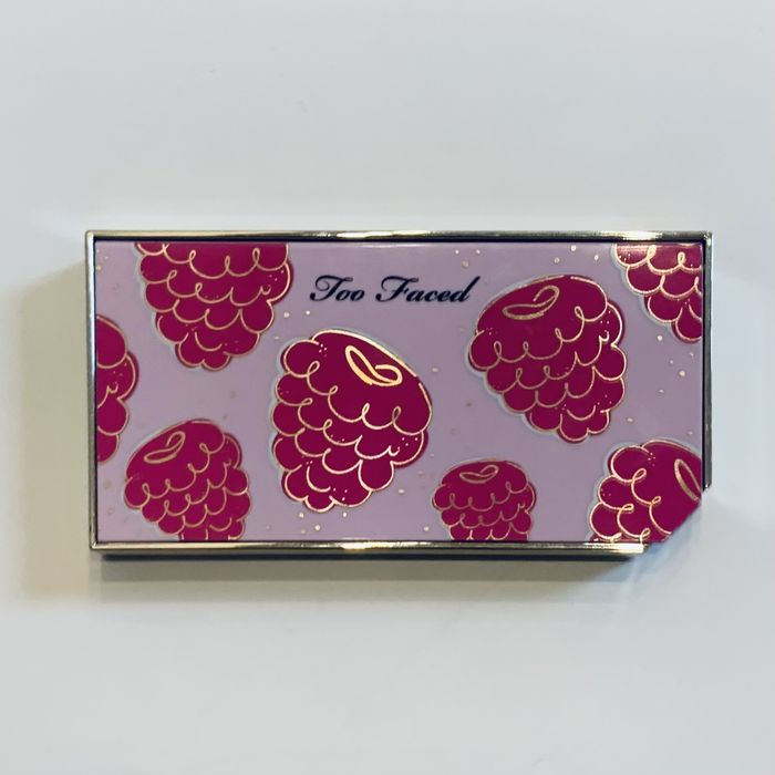 TOO FACED Razzle Dazzle Berry Tutti Frutti paleta cieni do powiek