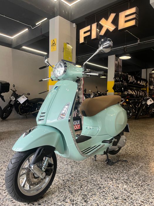 Vespa Primavera 125 cc de 2023 Em estado Irrepreensível 1167 Kms