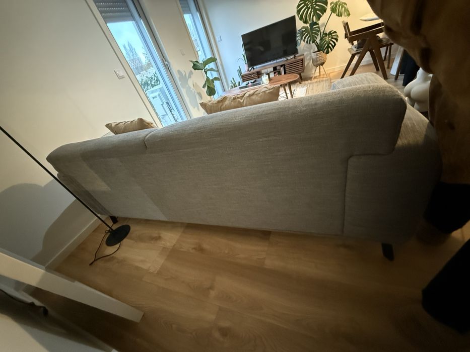 Sofa area store cinza minimal