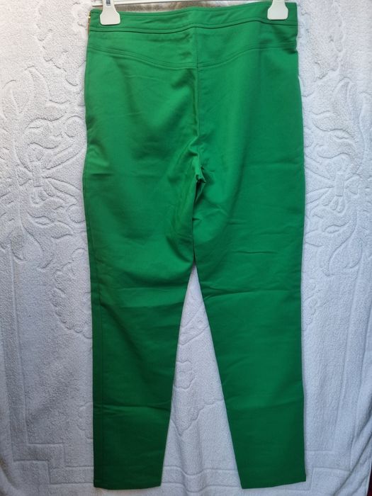 Calça verde de mulher Amitié n°38. CL 044