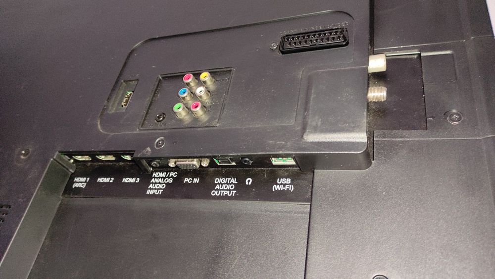 LED Телевізор SHARP LC-46LE732E  46"