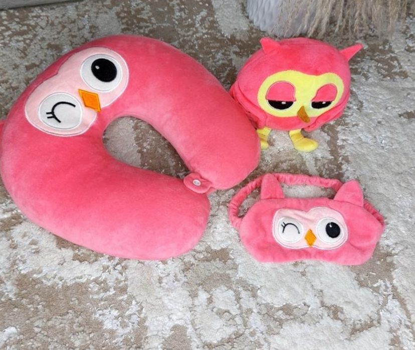 Подушка для подорожей, пов'язка на очі та м'яка іграшка " совушка"