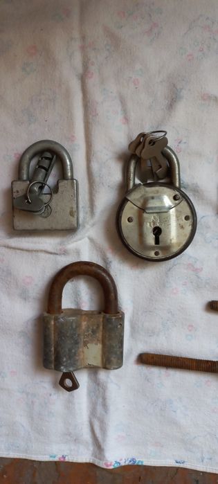 Замок навесной ,винтовой ,цепь ссср