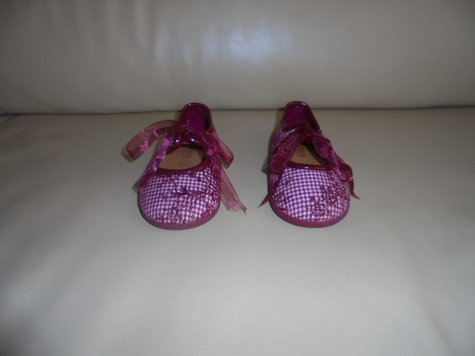 sapatos de menina da marca TITANITOS