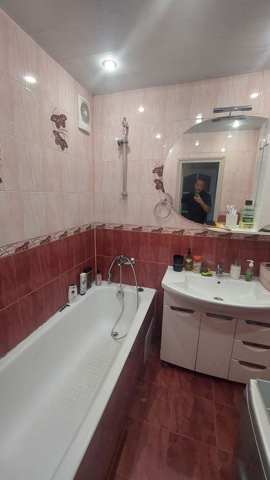 Продам 4к.квартиру м.ПІВДЕННЕ