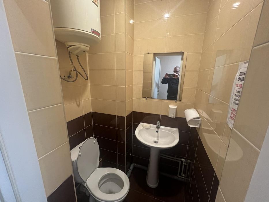 Продаж фасадного офісу 130 м² — вул. В. Лобановського (р-н Металургів)