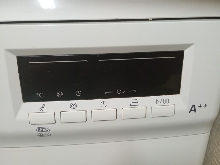 Máquina de Lavar Confortec CF7100D