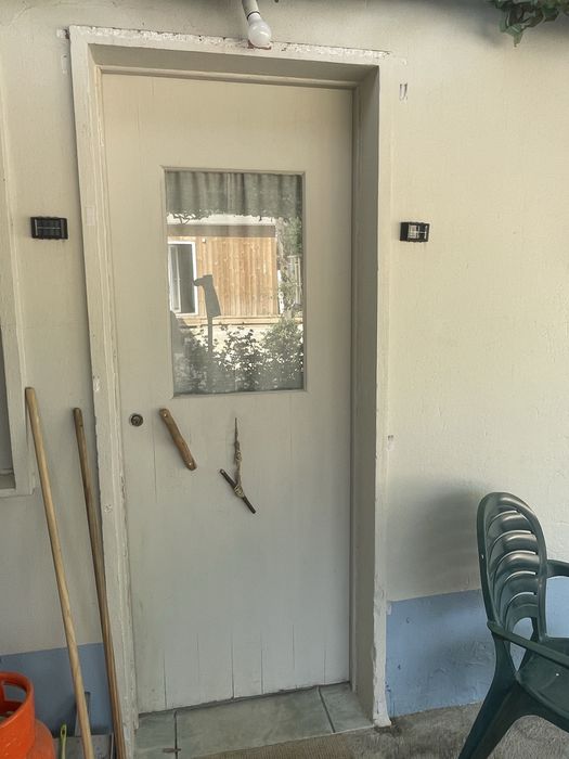 2 portas e 5 janelas