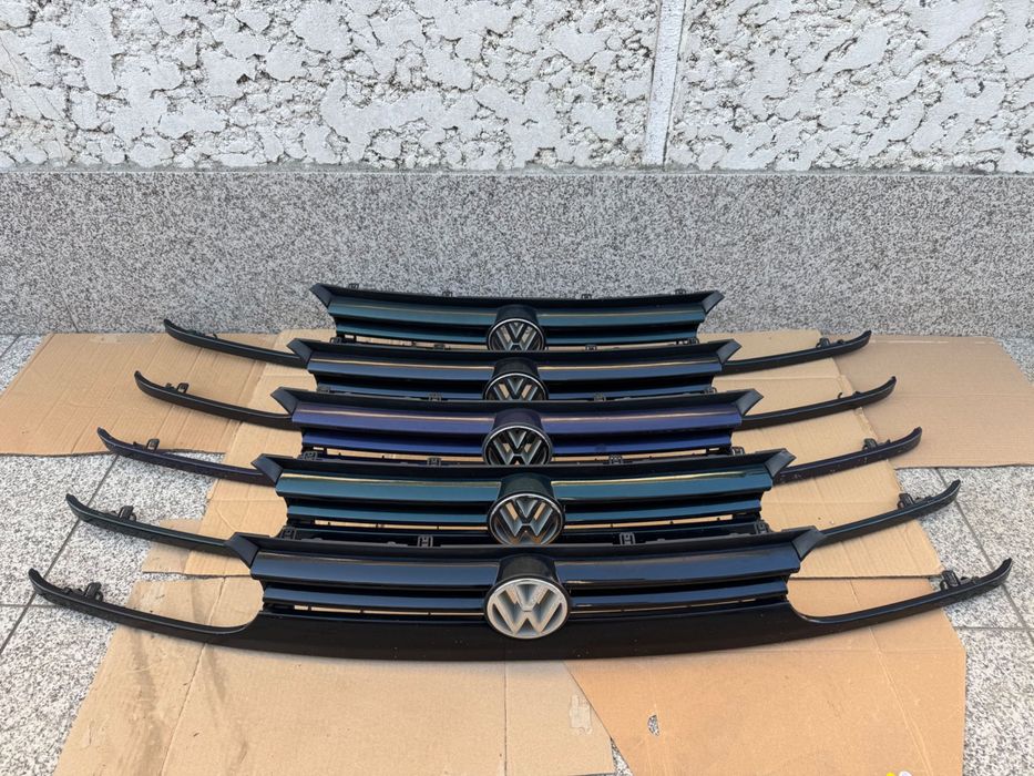 Grelha Frontal Golf 3 GTI Original Volkswagen com símbolo