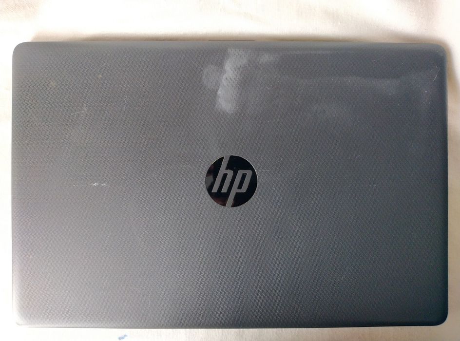 Portátil HP 255 G7 15.6" (Ryzen 3 / 8GB RAM / 256GB NVMe / Win 11 + Office) + Mala