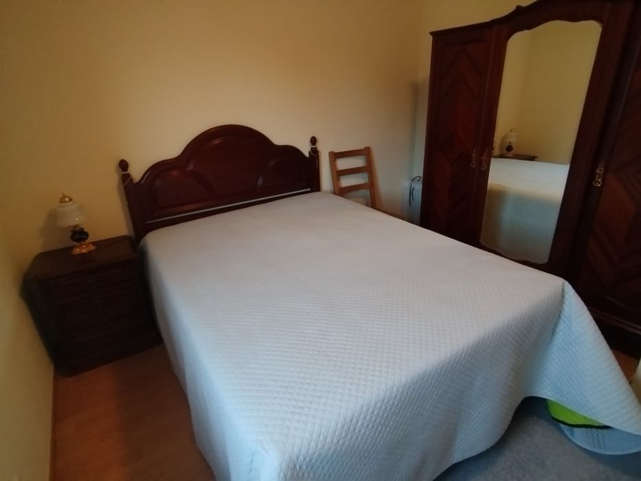 Cama casal (completa) + mesinha + guarda-vestidos64285603702658120