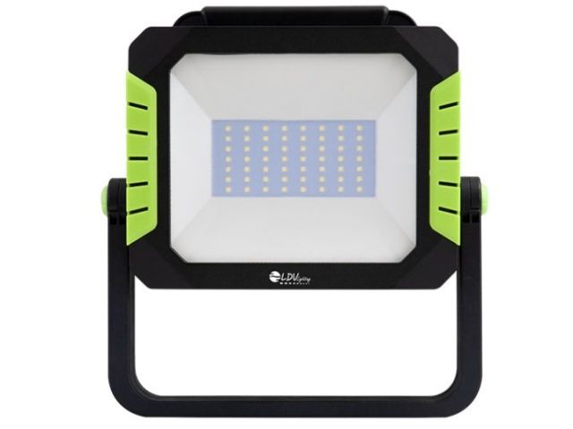 Projector 50w + saídas 230V