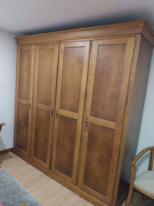 Quarto casal em madeira