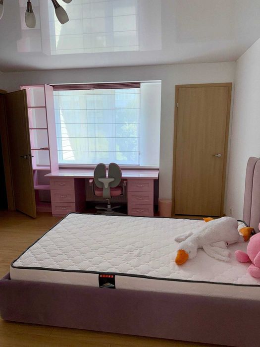 Продам 4х комнатную, 2х уровневую квартиру Аллы Горской Рабочая