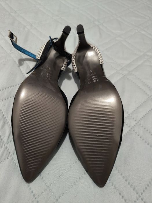 Sapatos mulher Invogue em pele pretos e brancos tamanho 38