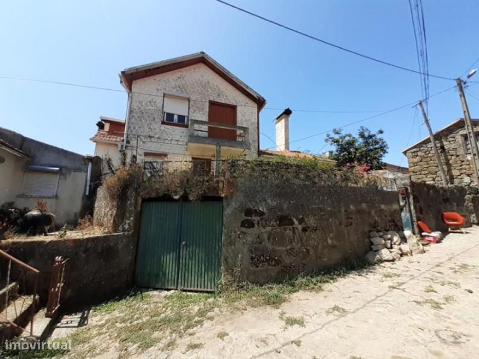 Moradia Geminada T5
