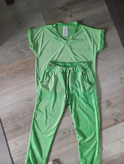 Dres damski welurowy