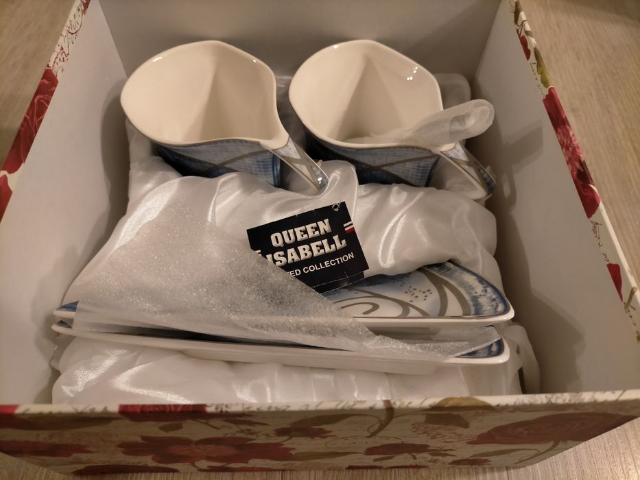 Zestaw filiżanek Queen Isabell