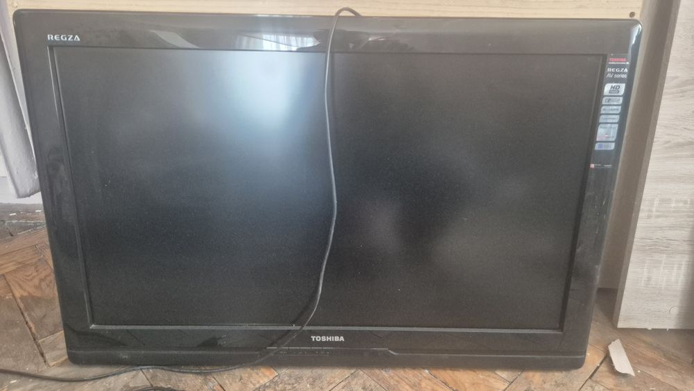 Telewizor Toshiba 32" LCD model 32AV500P