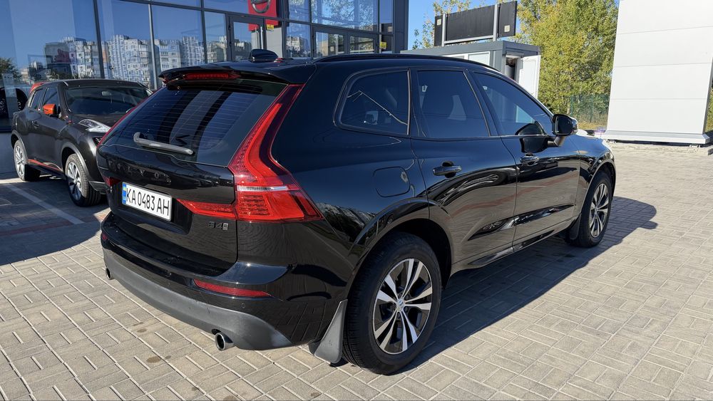Volvo XC60 2021 2.0 дизель повний привід офіційна