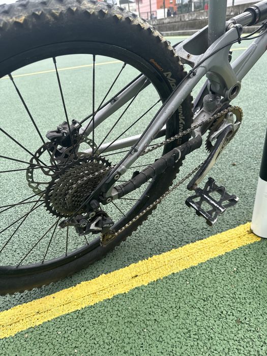 Bicicleta downhill/enduro Gt force