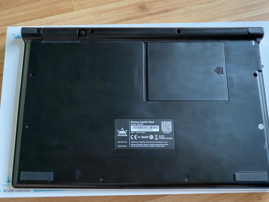 Графічний планшет Huion DWH69