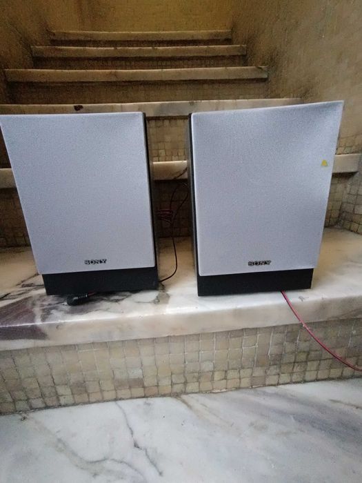 Colunas Sony cinzentas