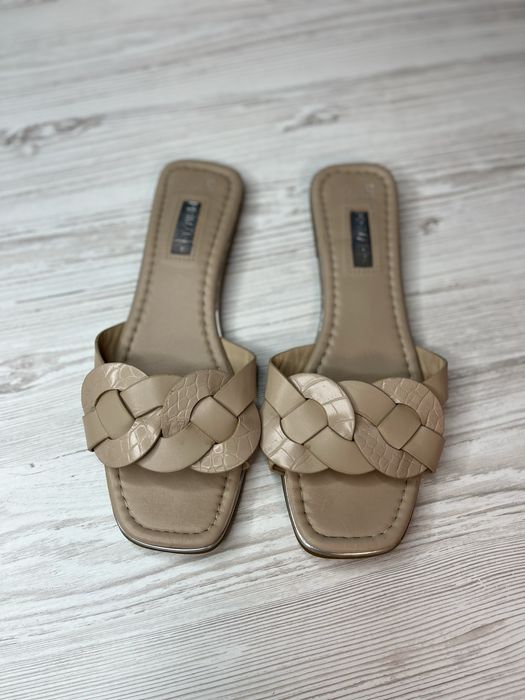 Шлепки, шльопанці