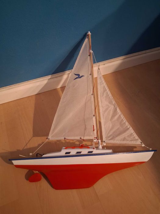 Veleiro de brinquedo "Gunter Sturmvogel" 55 X 67 cm