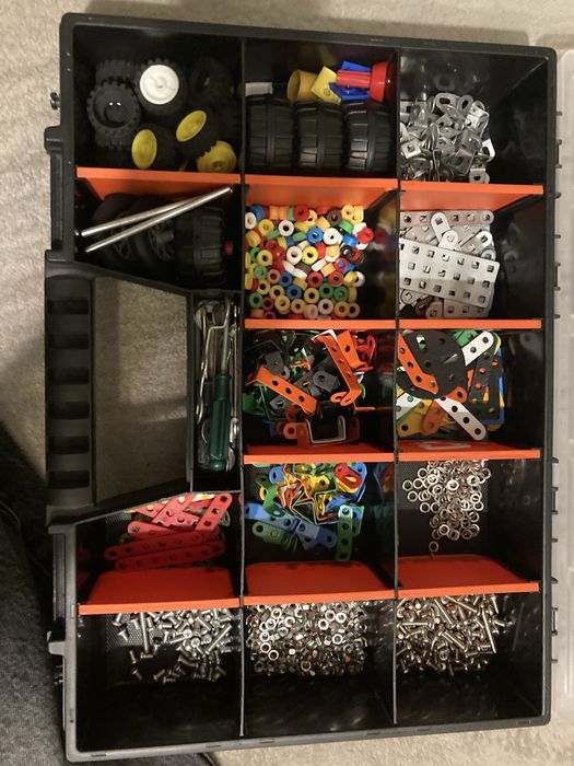 Metalowe klocki konstrukcyjne