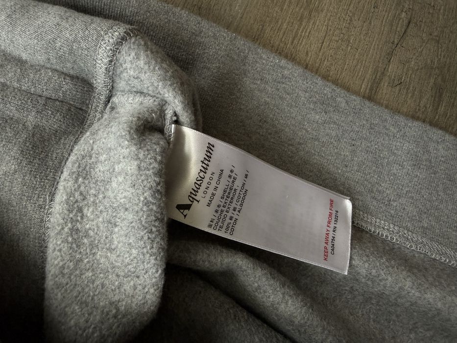 Світшот Aquascutum сірого кольору