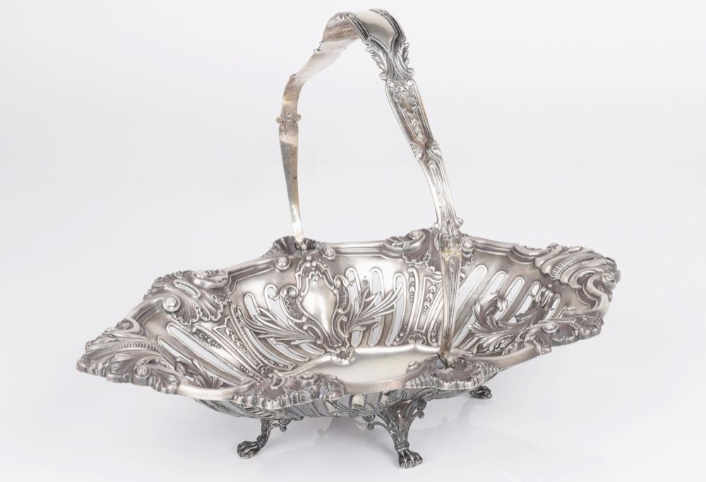 Tabuleiro de gradinha antigo em prata