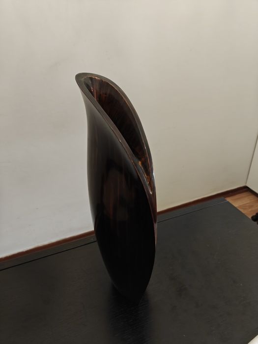 Este é um vaso de cerâmica Beswick 1457 com design moderno de Albert H