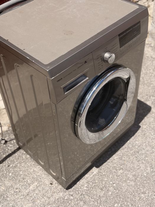 Máquina de Lavar Roupa TEKA – Excelente Estado Estético | Para Reparação