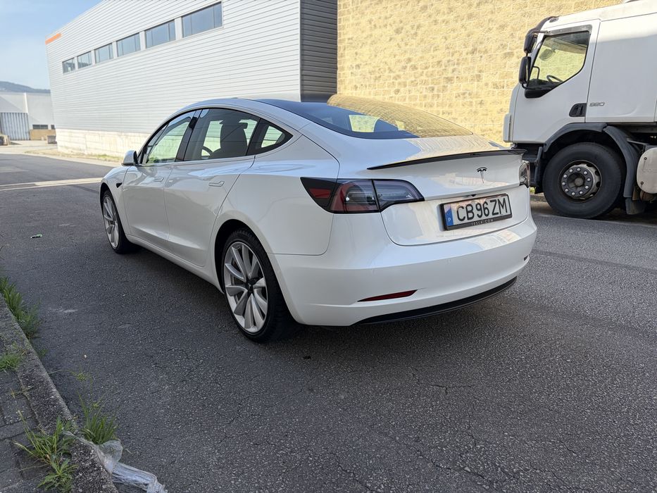 Tesla Model 3 SR+ 325cv