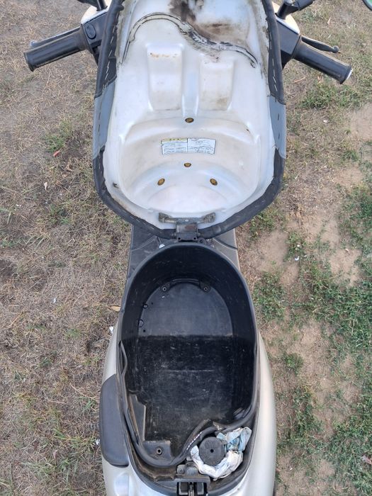 Скутер suzuki lets 2