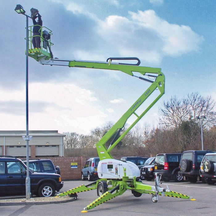 Wynajem podnośnik koszowy zwyżka  na przyczepie