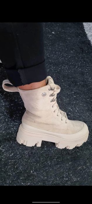 Botas bege n38 - Como novas
