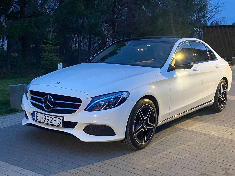 Mercedes-Benz Klasa C C300H ASO Niemcy 231KM 750Nm