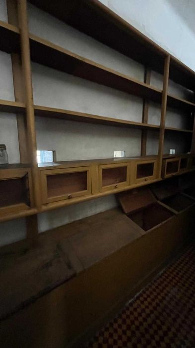Móvel de mercearia antigo - madeira