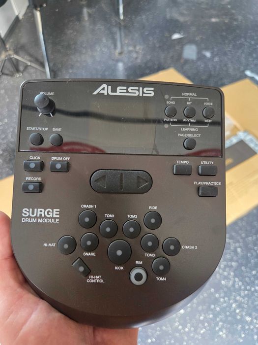 Perkusja elektroniczna Alesis surge mesh kit