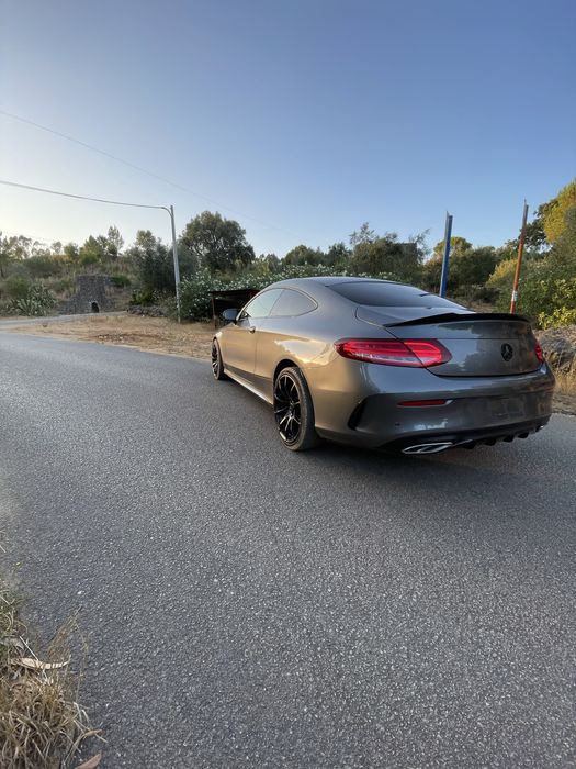 Mercedes-Benz C220 Coupé 2016 | Full Extras | AMG
