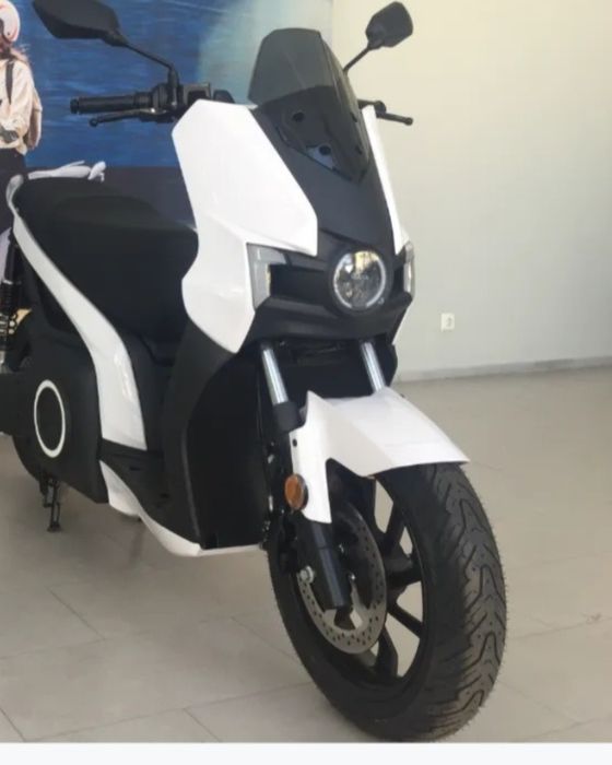 Silence S1 Connected Electric Scooter 125, Brand New